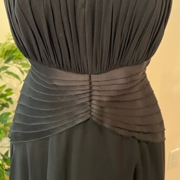 Tadashi Collection Chiffon Halter Dress, size 4 - Picture 10 of 15